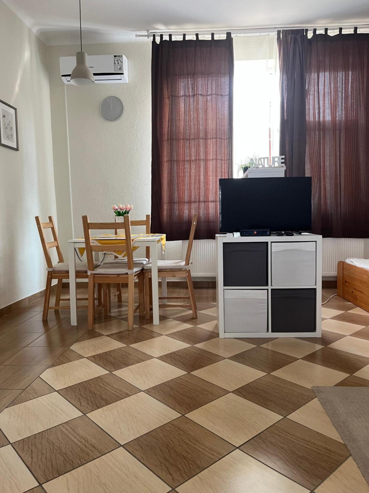 Idill Apartmanhaz B&B Tiszafured Exterior photo